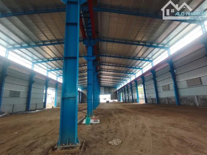 Cho thuê kho tiêu chuẩn Cụm CN Thạch Thất. Quốc Oai, Đường Đại Lộ thăng long, Dt 5000m moi