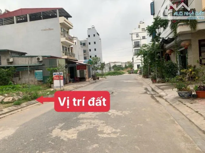 Bí mật lô đất 100m2 gần Đại học FPT, khu vực trung tâm Hòa Lạc. Phù hợp xây trọ, đầu tư